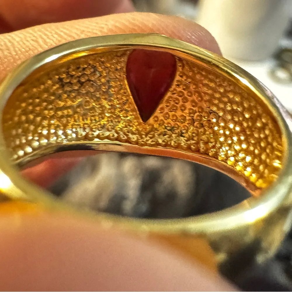 ✨ Vintage Gold-Tone Cocktail Ring w/ Pink Teardrop Stone & Crystal Accents